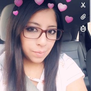 Meet your Posher, Mariela